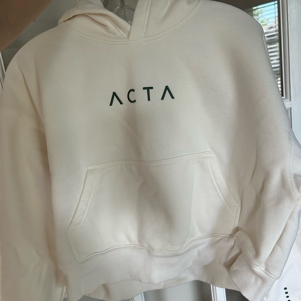 ACTA Ivory Hoodie